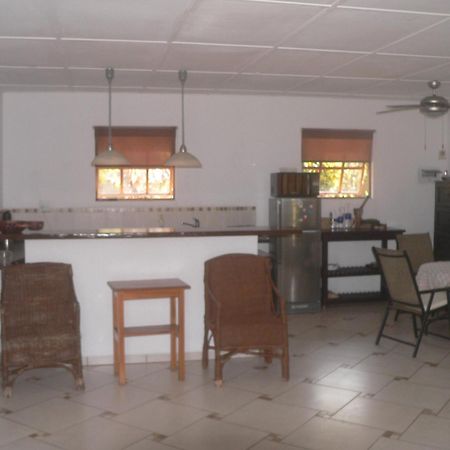 אינהמבאנה Blue Moon Beach Holiday Resort חדר תמונה